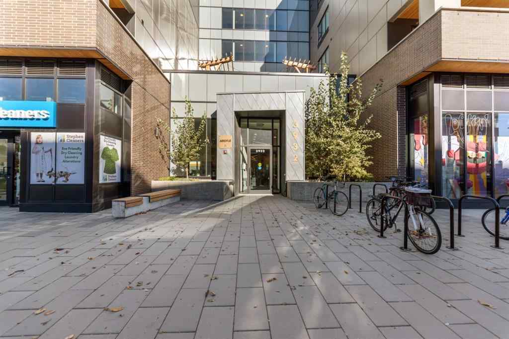 MLS® A2264977 - Unit #220 3932 University Avenue NW in University District Calgary, Residential