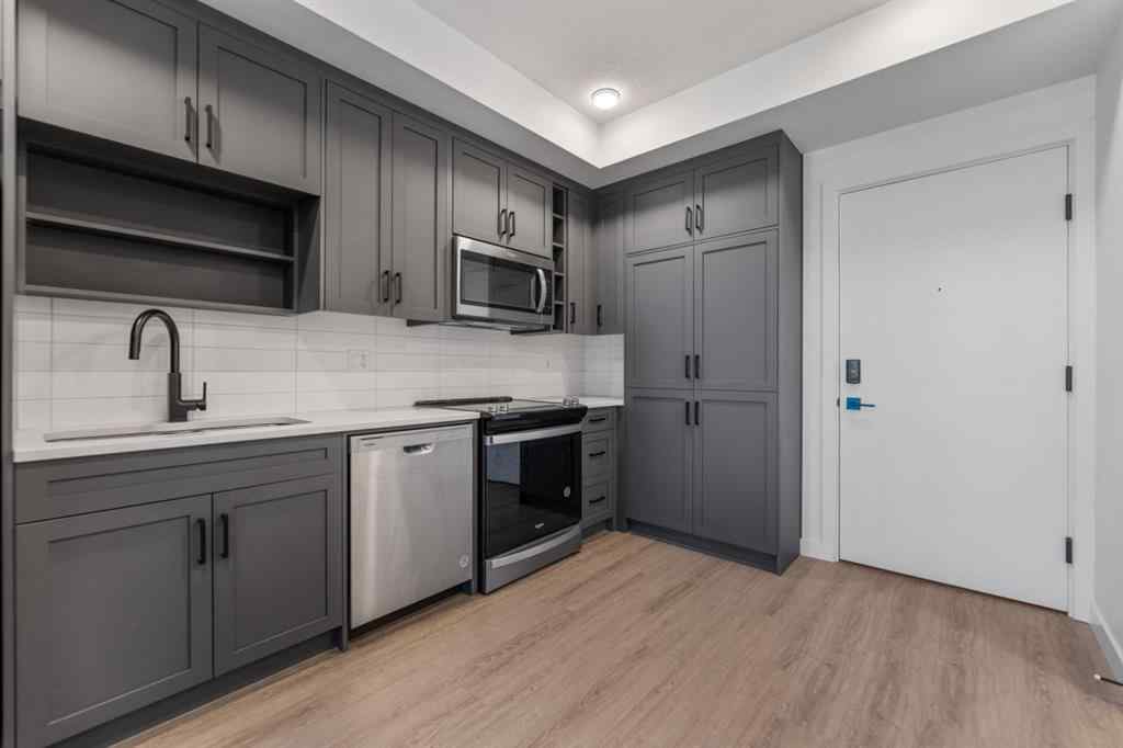 MLS® A2264977 - Unit #220 3932 University Avenue NW in University District Calgary, Residential