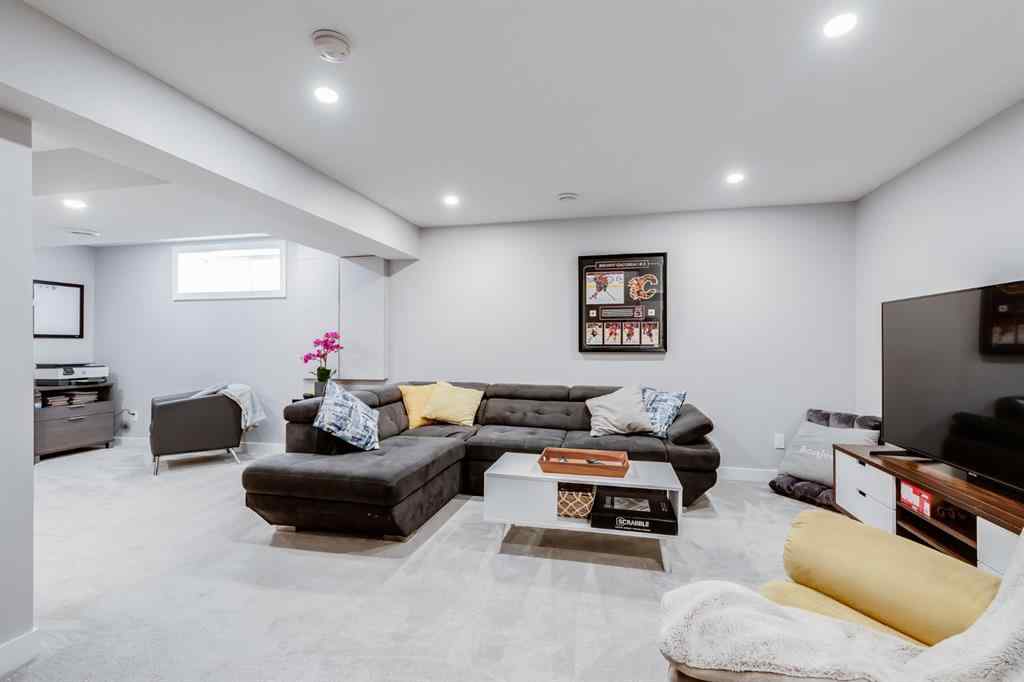 MLS® A2264979 - 212 Luxstone Place SW in Luxstone Airdrie, Residential