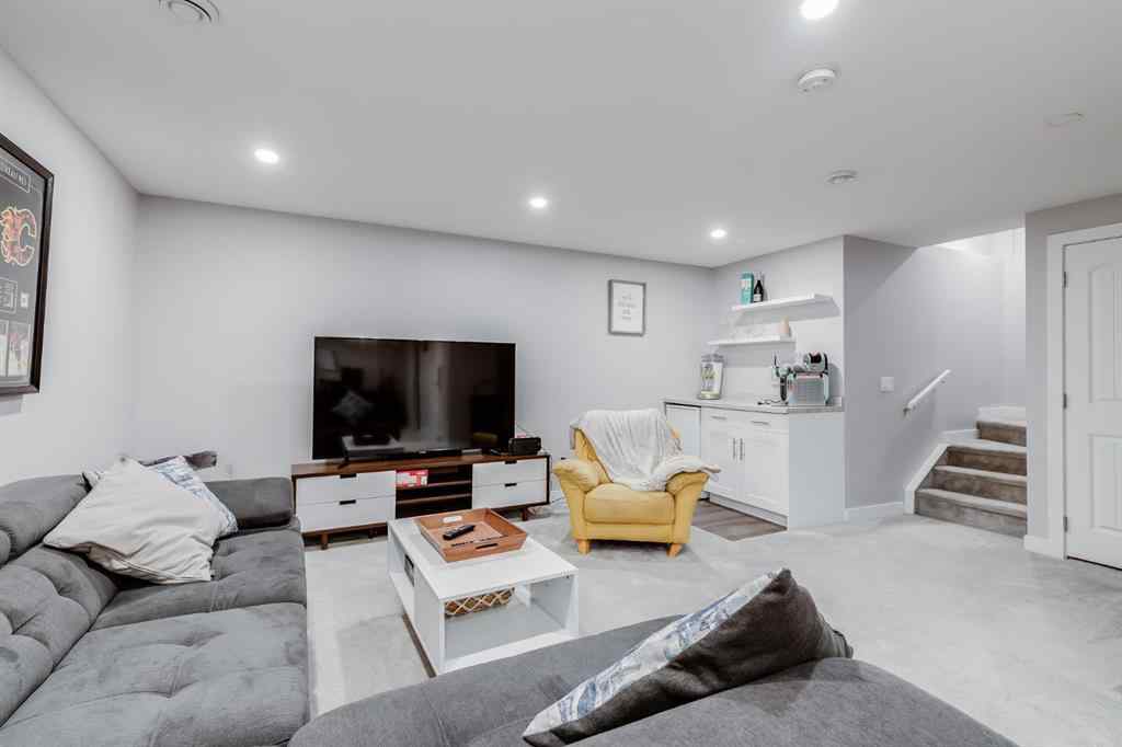 MLS® A2264979 - 212 Luxstone Place SW in Luxstone Airdrie, Residential