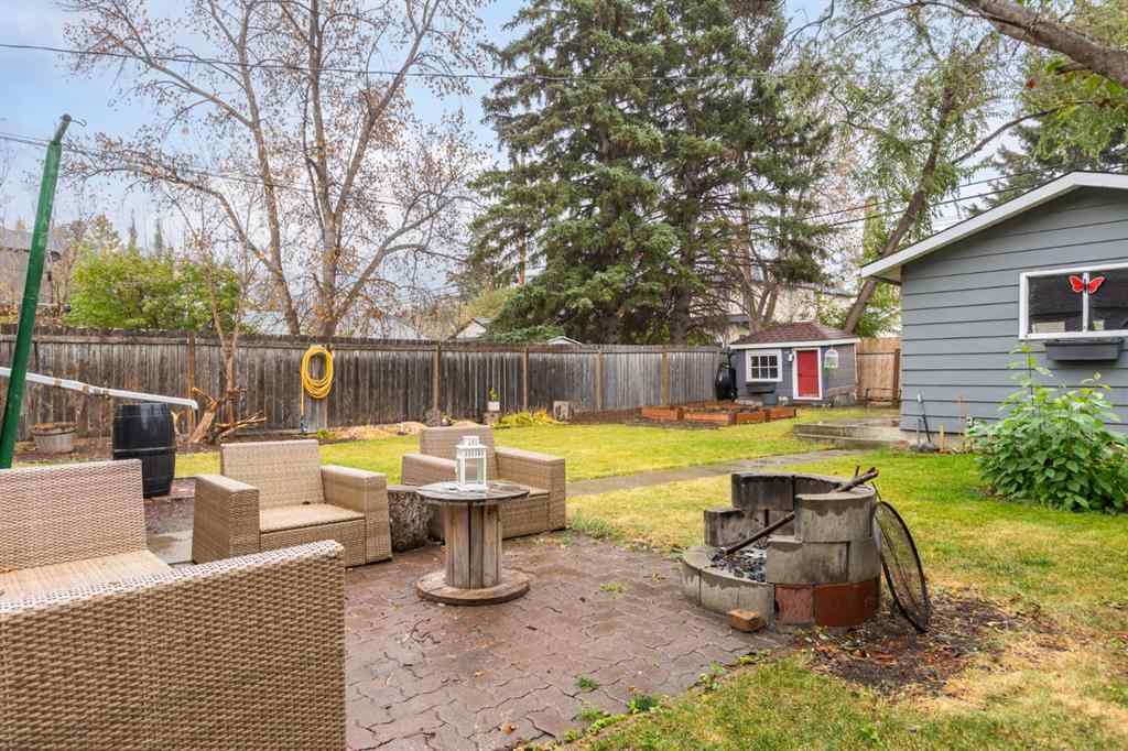 MLS® A2264981 - 437 30 Avenue NW in Mount Pleasant Calgary, Residential