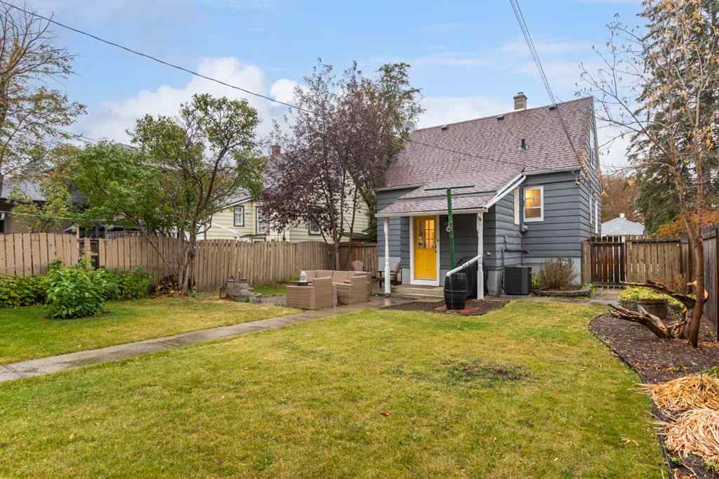 MLS® A2264981 - 437 30 Avenue NW in Mount Pleasant Calgary, Residential