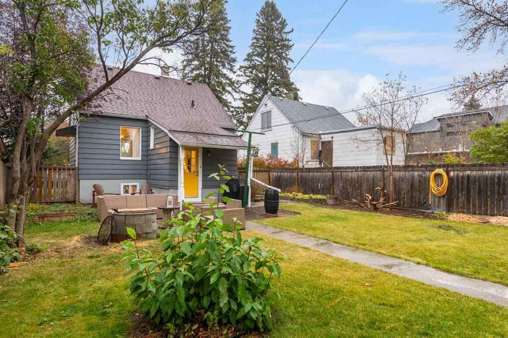 MLS® A2264981 - 437 30 Avenue NW in Mount Pleasant Calgary, Residential