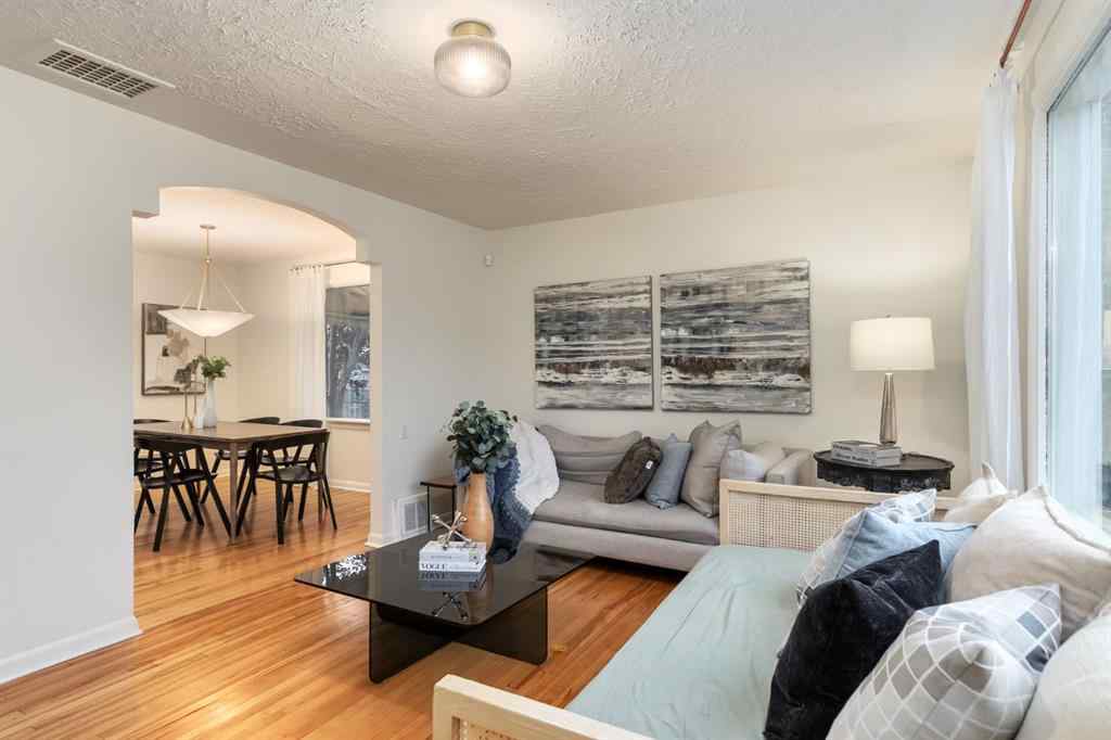 MLS® A2264981 - 437 30 Avenue NW in Mount Pleasant Calgary, Residential