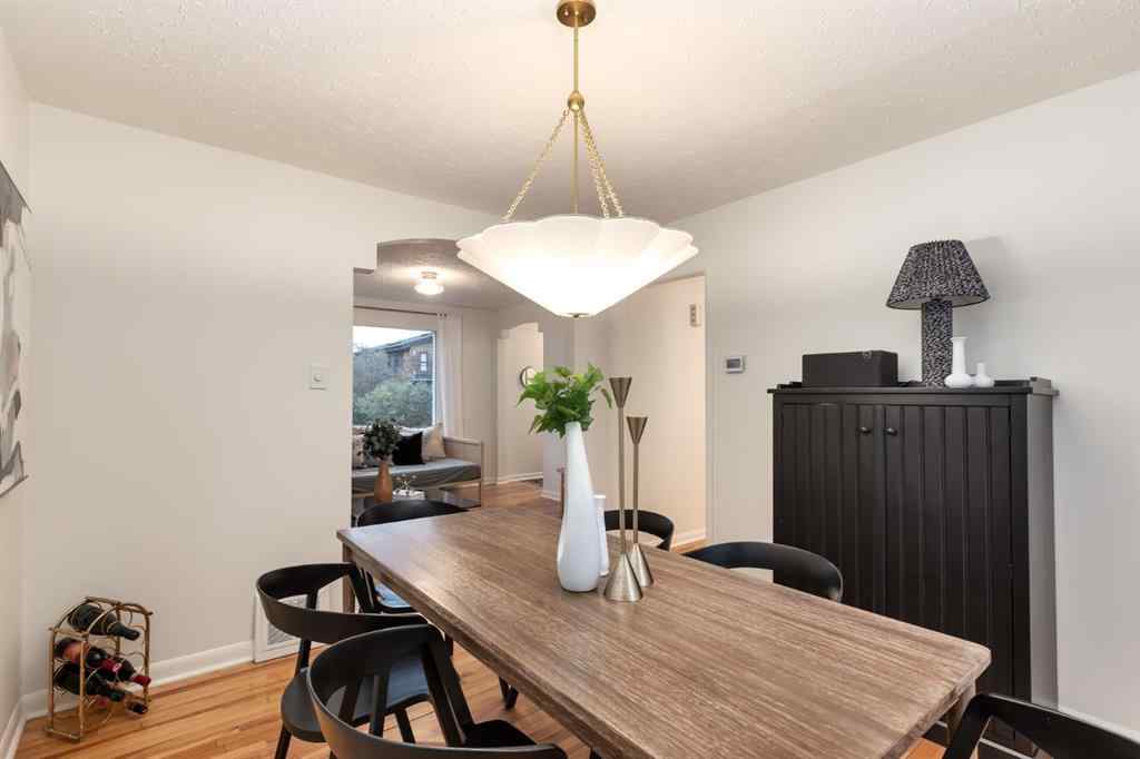 MLS® A2264981 - 437 30 Avenue NW in Mount Pleasant Calgary, Residential