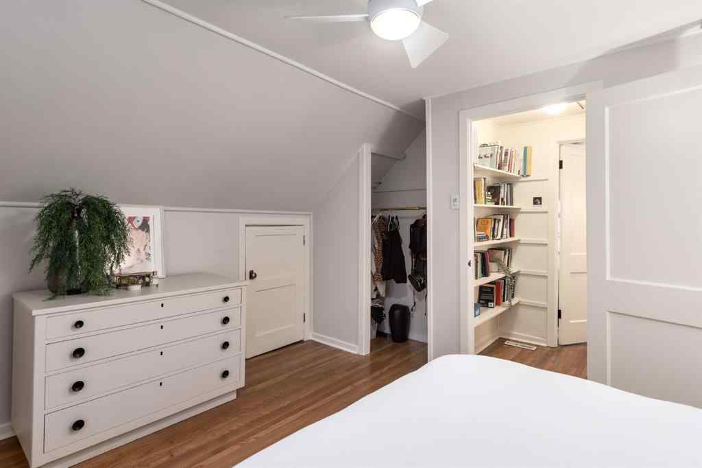 MLS® A2264981 - 437 30 Avenue NW in Mount Pleasant Calgary, Residential