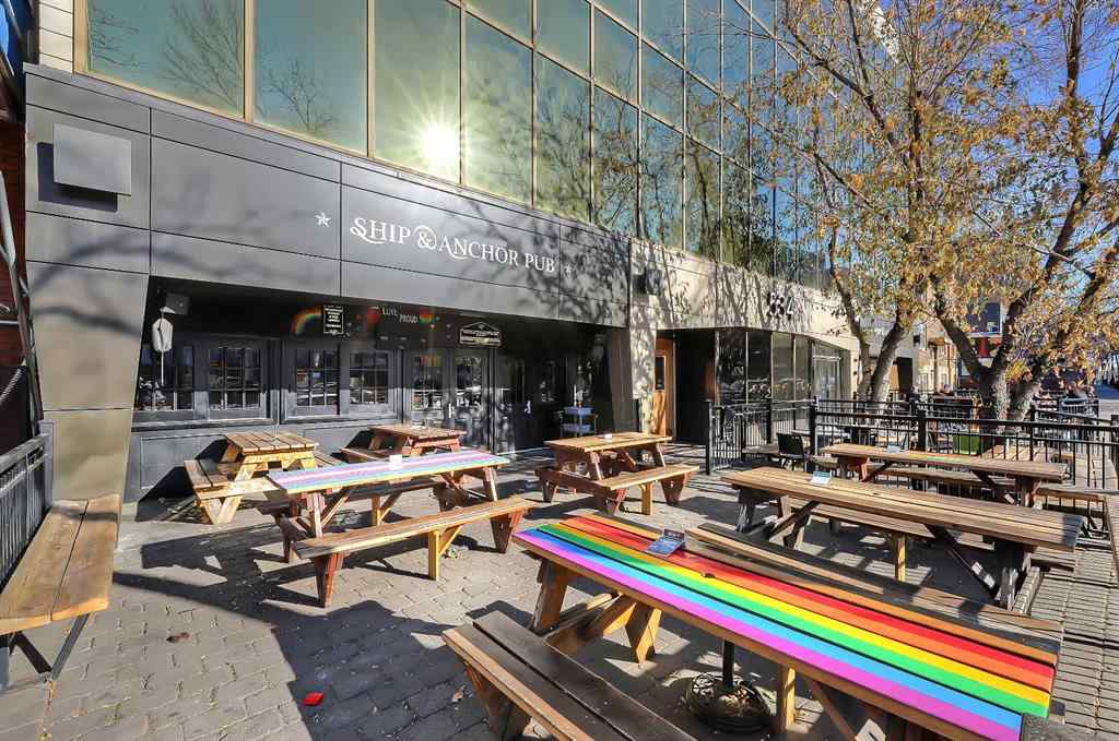 MLS® A2264990 - 2402 36 Street SW in Killarney/Glengarry Calgary, Residential