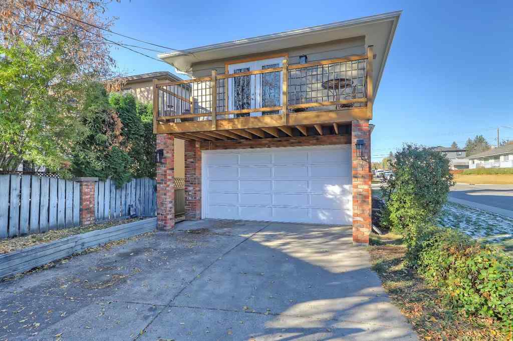 MLS® A2264990 - 2402 36 Street SW in Killarney/Glengarry Calgary, Residential