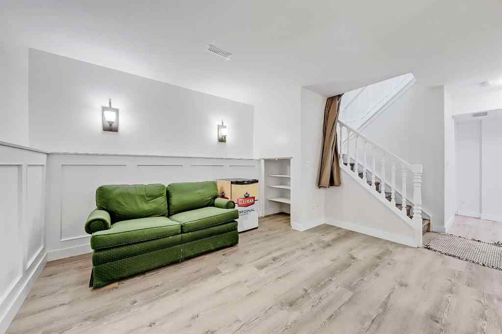 MLS® A2264990 - 2402 36 Street SW in Killarney/Glengarry Calgary, Residential