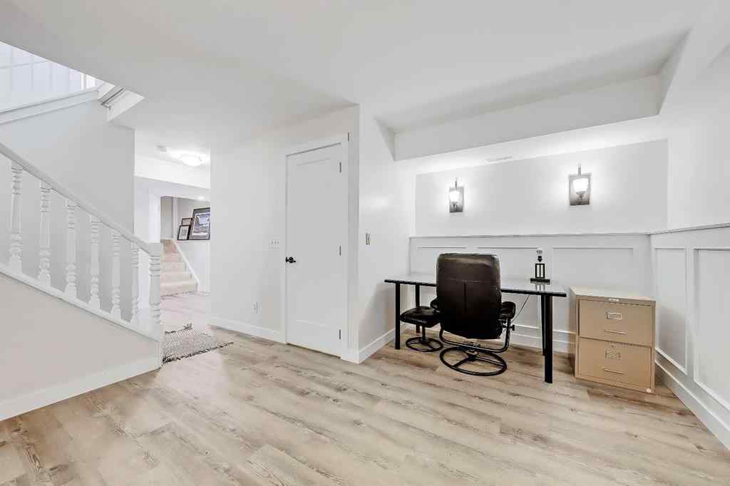 MLS® A2264990 - 2402 36 Street SW in Killarney/Glengarry Calgary, Residential