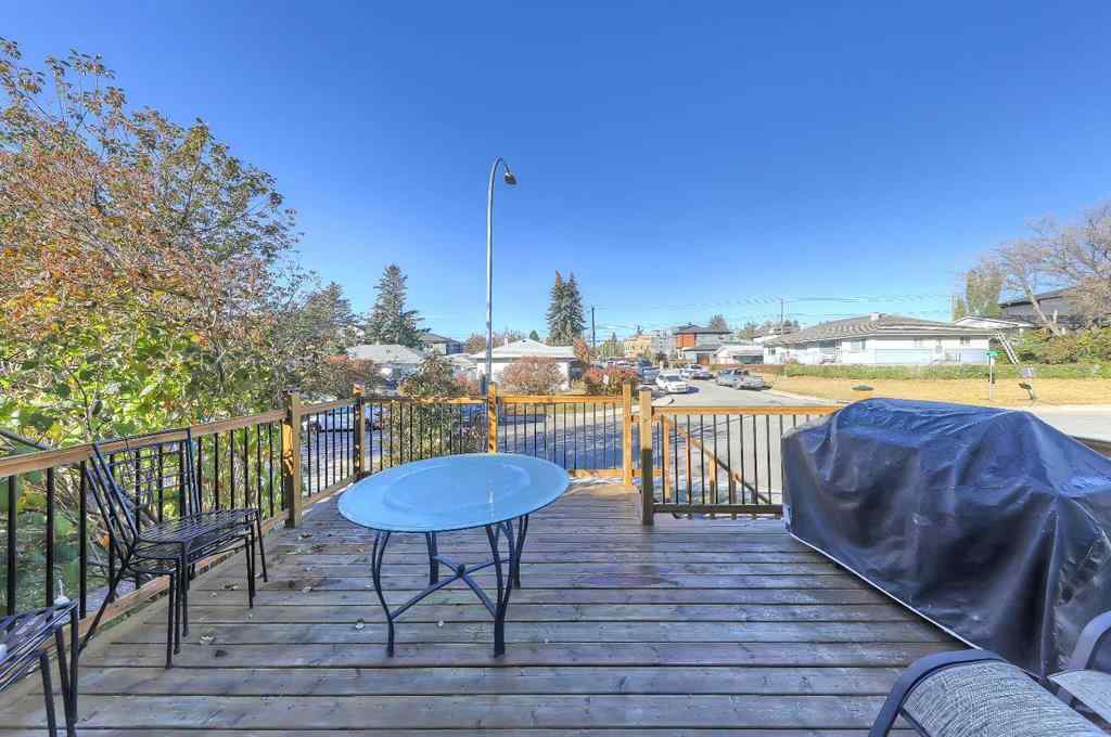 MLS® A2264990 - 2402 36 Street SW in Killarney/Glengarry Calgary, Residential
