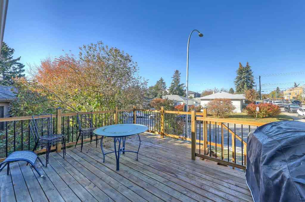 MLS® A2264990 - 2402 36 Street SW in Killarney/Glengarry Calgary, Residential