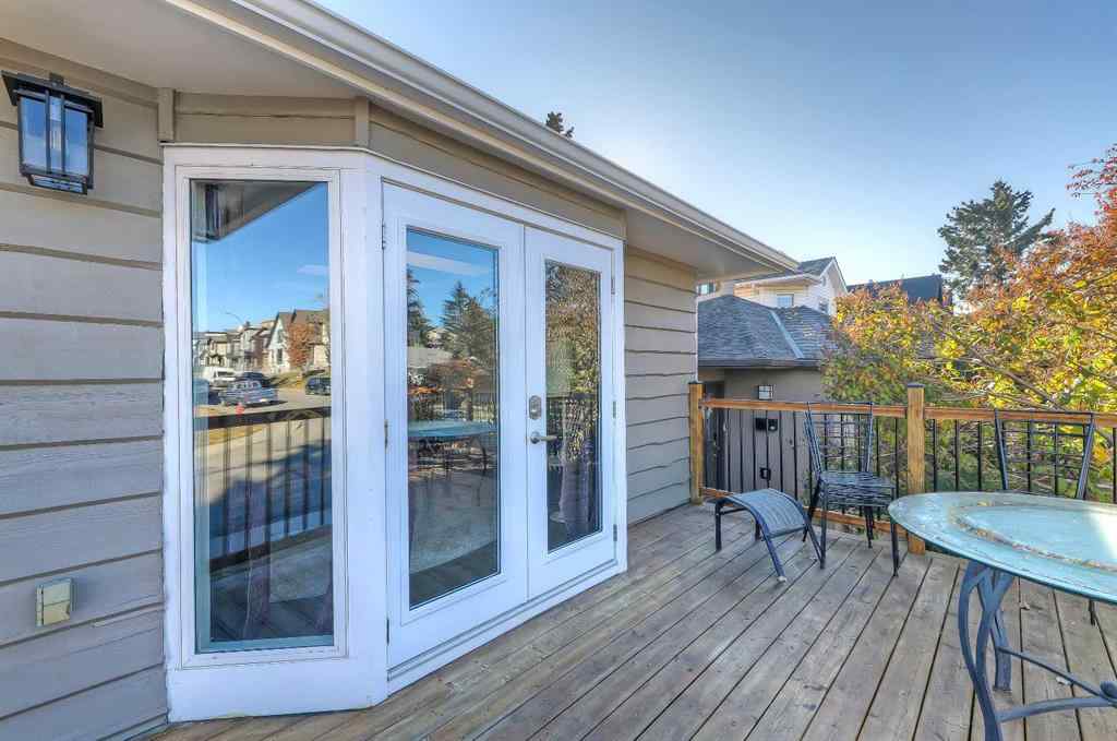 MLS® A2264990 - 2402 36 Street SW in Killarney/Glengarry Calgary, Residential