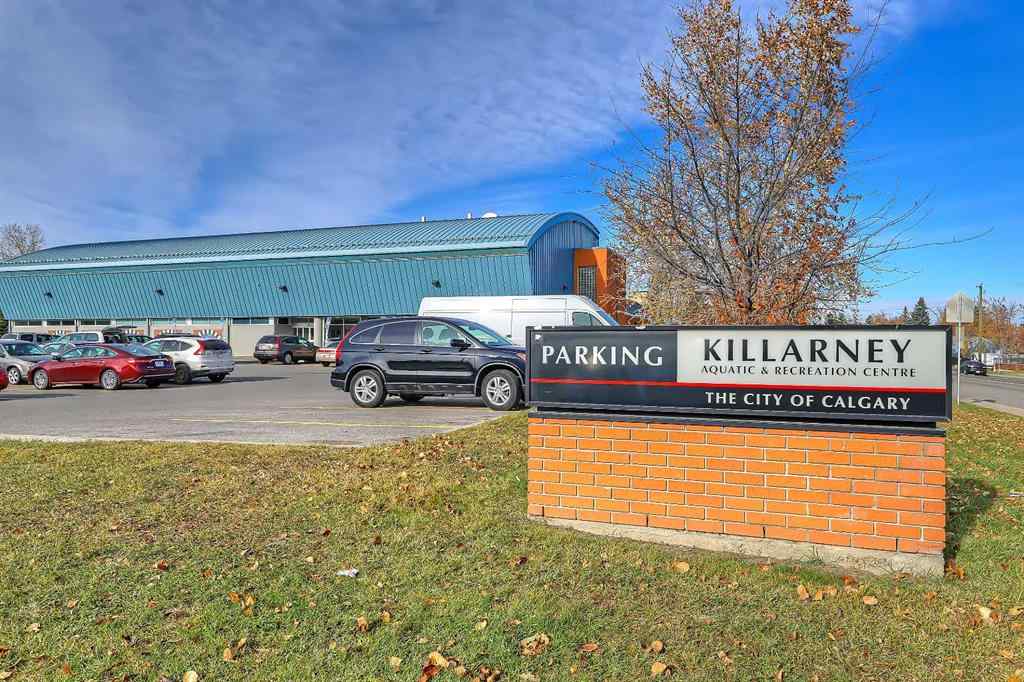 MLS® A2264990 - 2402 36 Street SW in Killarney/Glengarry Calgary, Residential