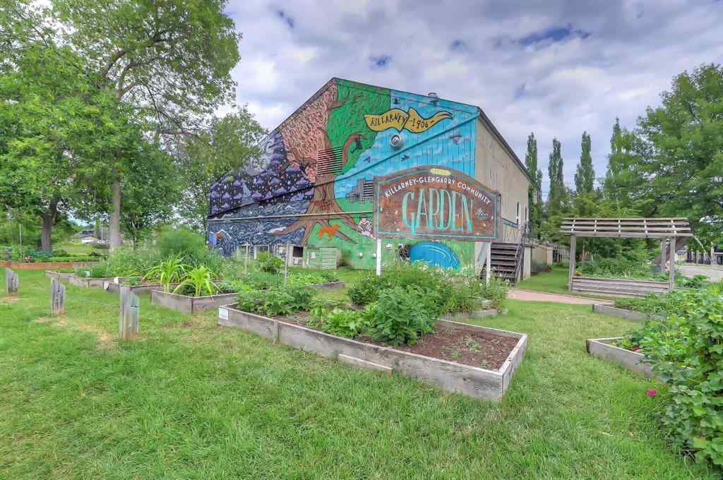 MLS® A2264990 - 2402 36 Street SW in Killarney/Glengarry Calgary, Residential