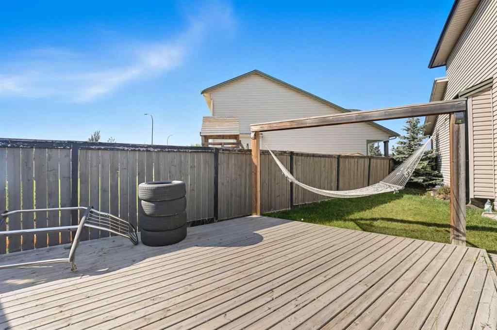 MLS® A2265001 - 824 Luxstone Square SW in Luxstone Airdrie, Residential