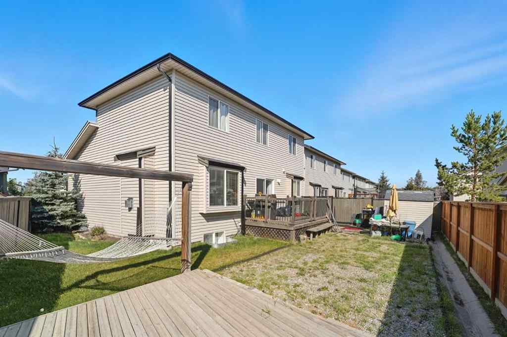MLS® A2265001 - 824 Luxstone Square SW in Luxstone Airdrie, Residential