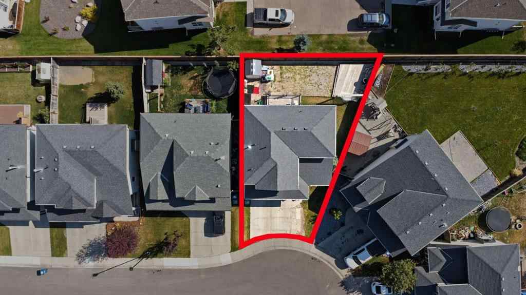 MLS® A2265001 - 824 Luxstone Square SW in Luxstone Airdrie, Residential