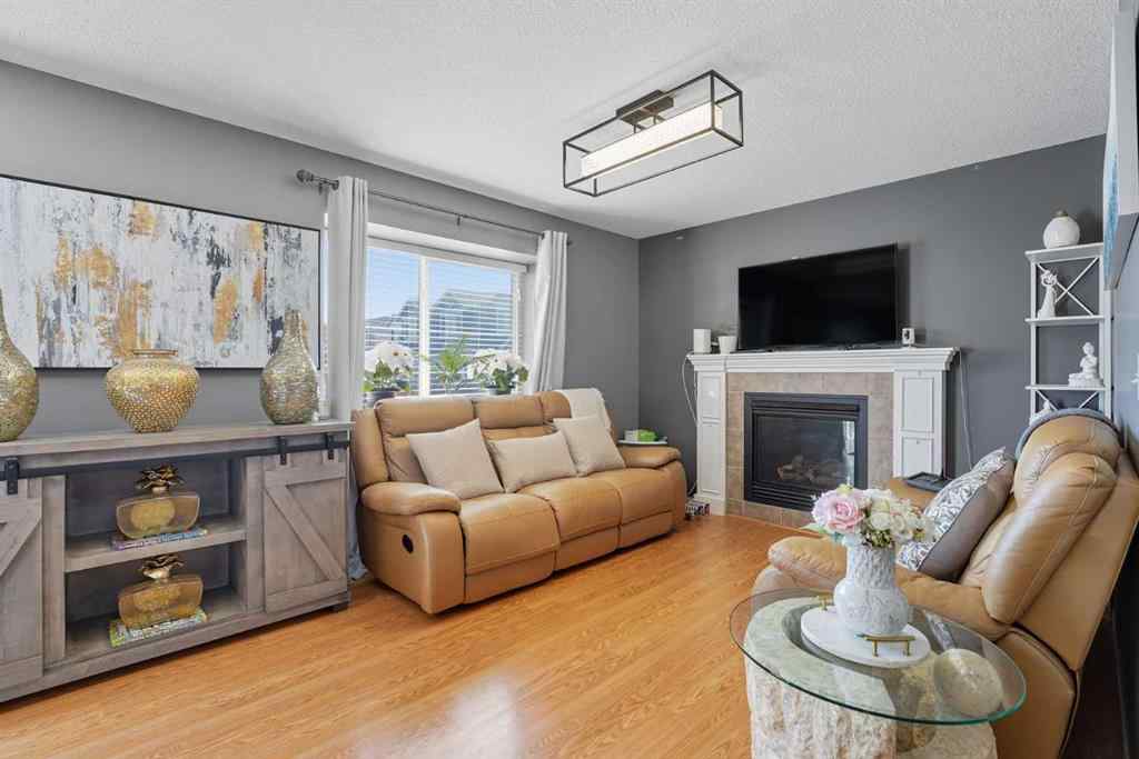 MLS® A2265001 - 824 Luxstone Square SW in Luxstone Airdrie, Residential