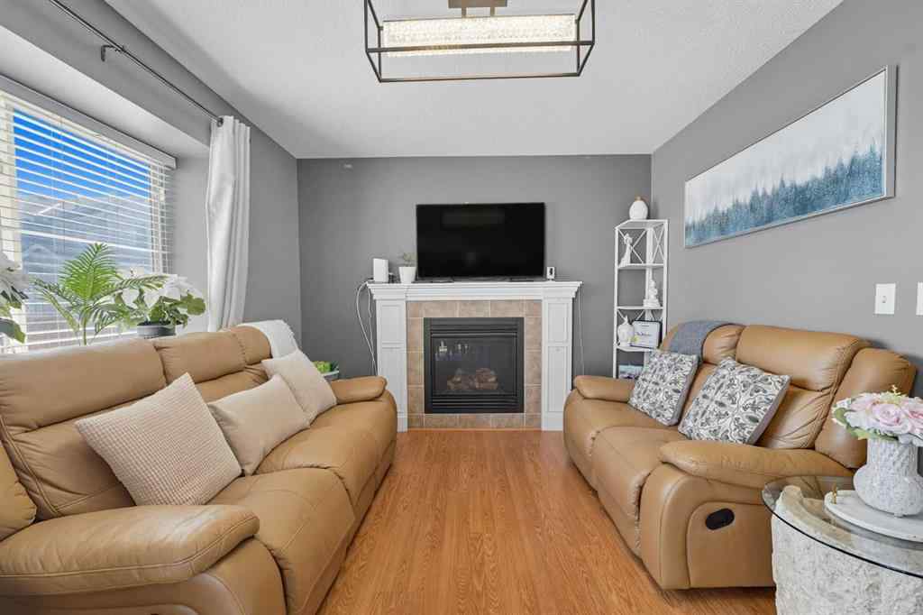 MLS® A2265001 - 824 Luxstone Square SW in Luxstone Airdrie, Residential