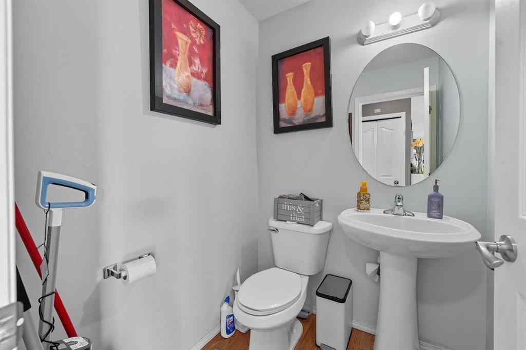 MLS® A2265001 - 824 Luxstone Square SW in Luxstone Airdrie, Residential