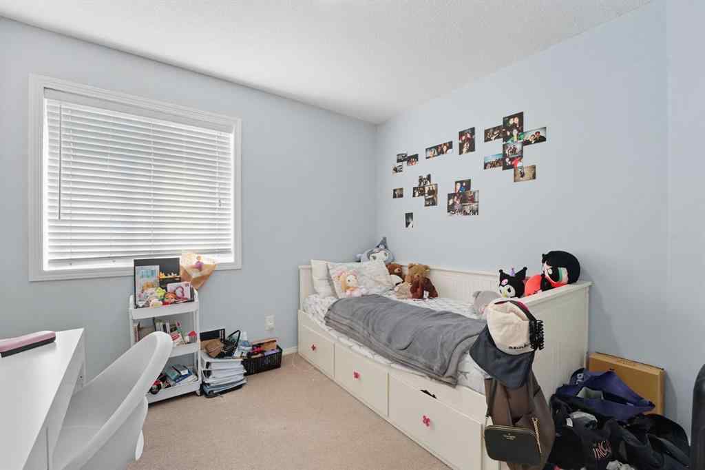 MLS® A2265001 - 824 Luxstone Square SW in Luxstone Airdrie, Residential