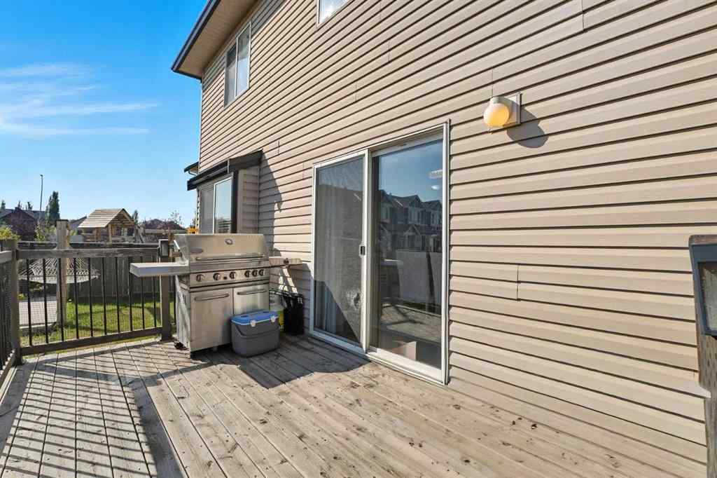 MLS® A2265001 - 824 Luxstone Square SW in Luxstone Airdrie, Residential