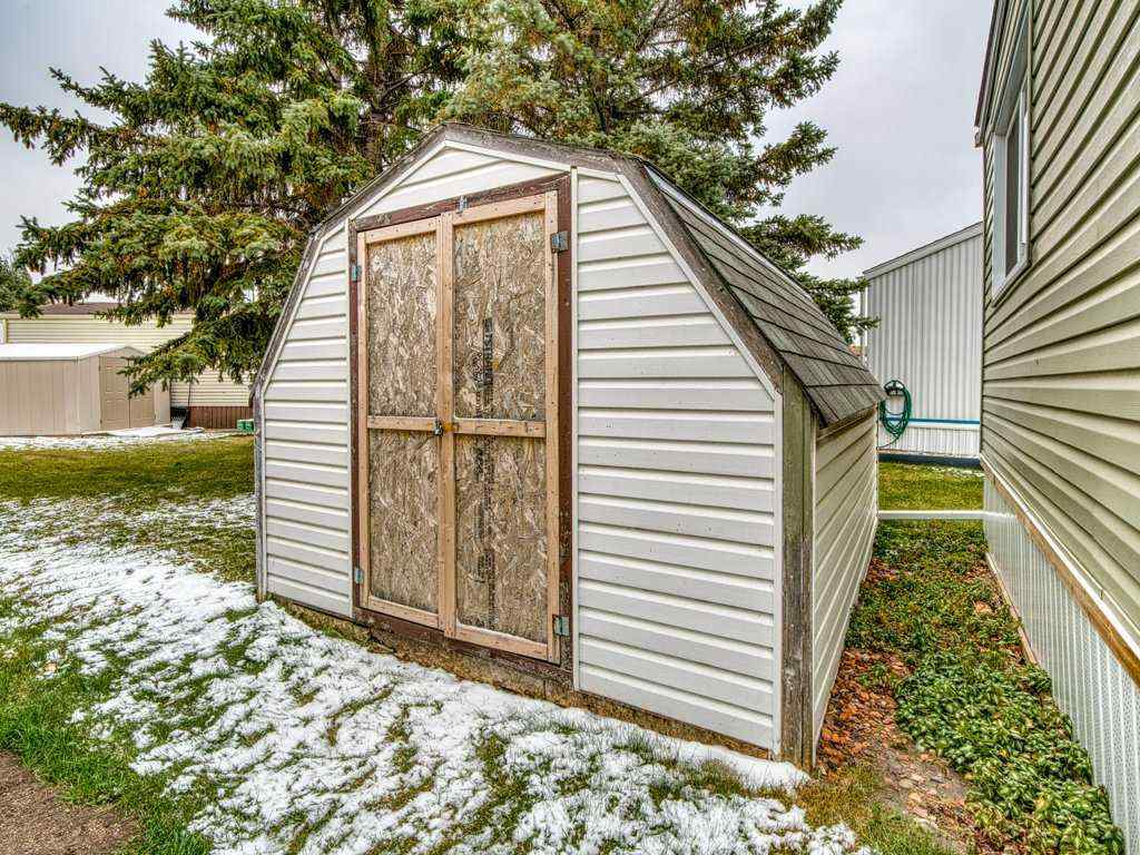 MLS® A2265004 - 102 Burroughs Place NE in Monterey Park Calgary, Mobile