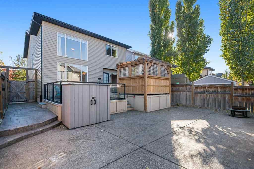 MLS® A2265008 - 38 Autumn Gardens SE in Auburn Bay Calgary, Residential