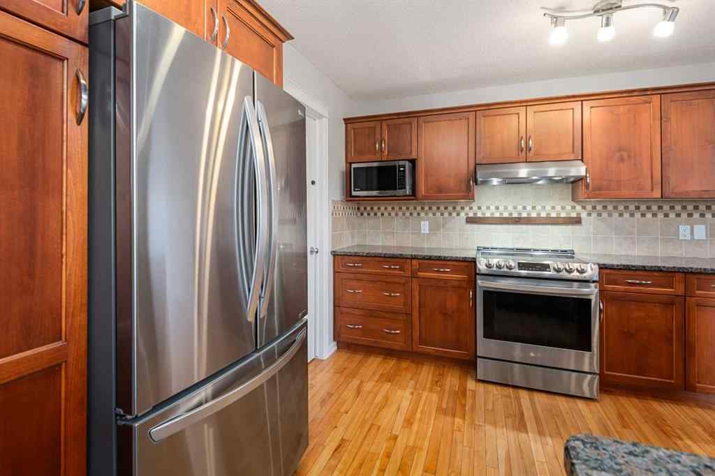 MLS® A2265008 - 38 Autumn Gardens SE in Auburn Bay Calgary, Residential