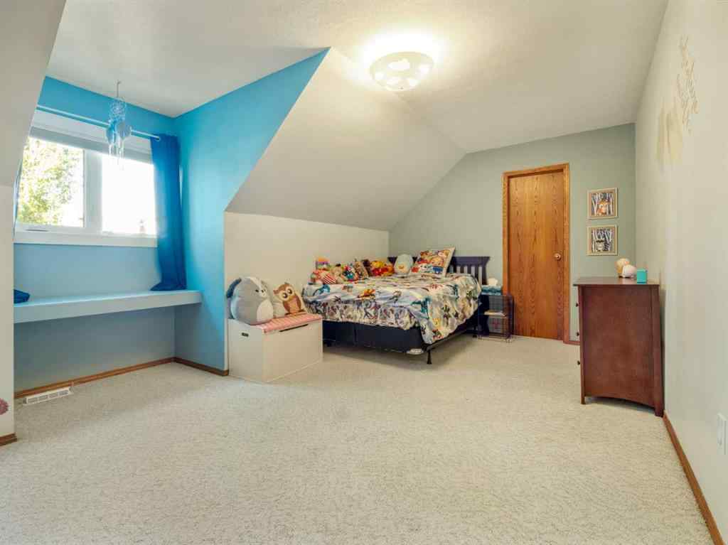 MLS® A2265009 - 152 Coachwood Point W in Ridgewood Lethbridge, Residential