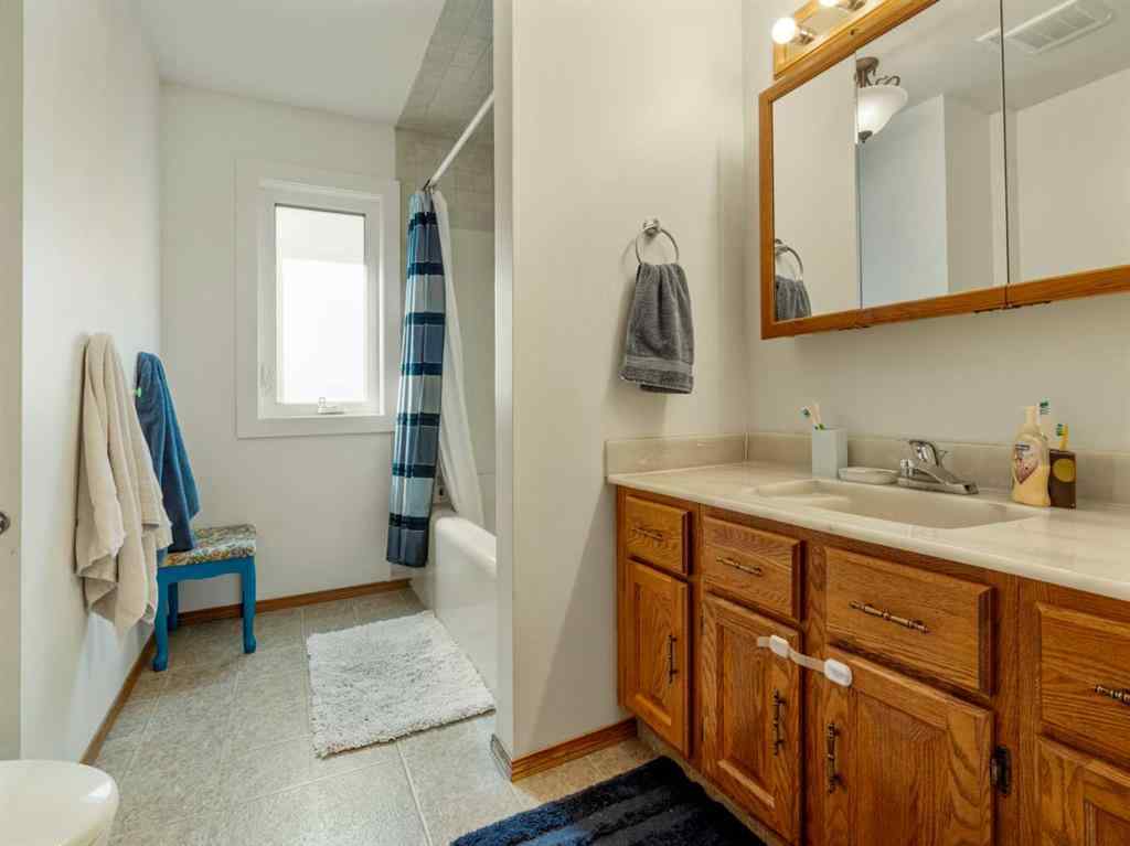 MLS® A2265009 - 152 Coachwood Point W in Ridgewood Lethbridge, Residential