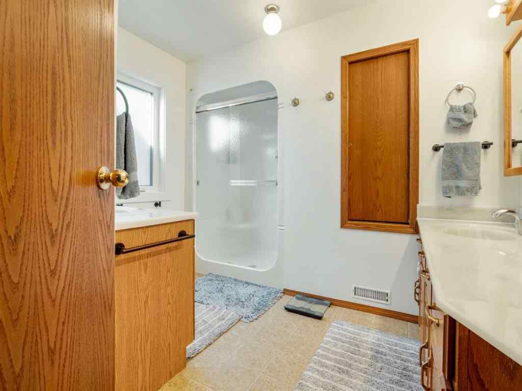 MLS® A2265009 - 152 Coachwood Point W in Ridgewood Lethbridge, Residential