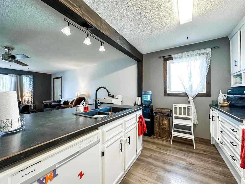 MLS® A2265016 - 5019 46 Street  in Downtown West Stettler, Residential