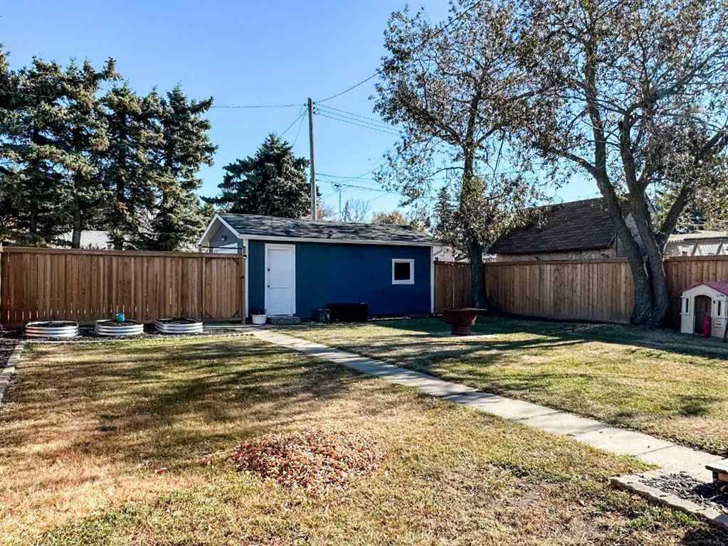 MLS® A2265016 - 5019 46 Street  in Downtown West Stettler, Residential