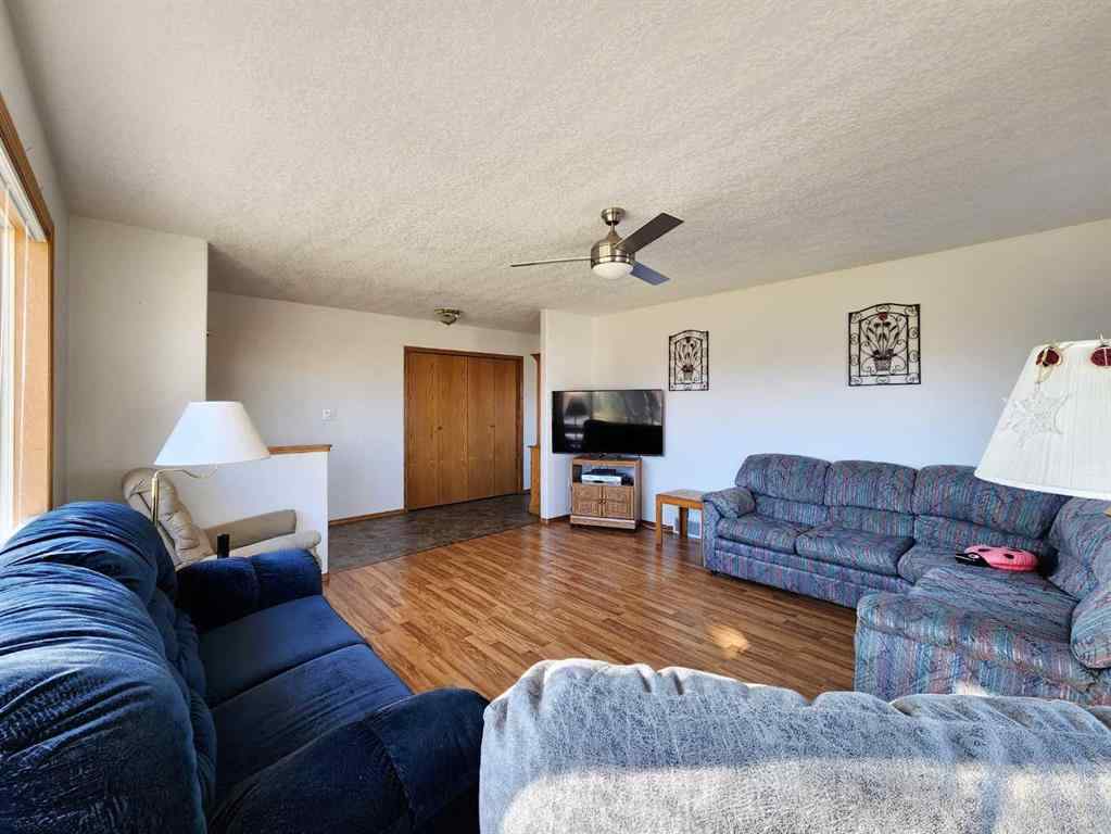 MLS® A2265028 - 5323 3 Street W in NONE Claresholm, Residential