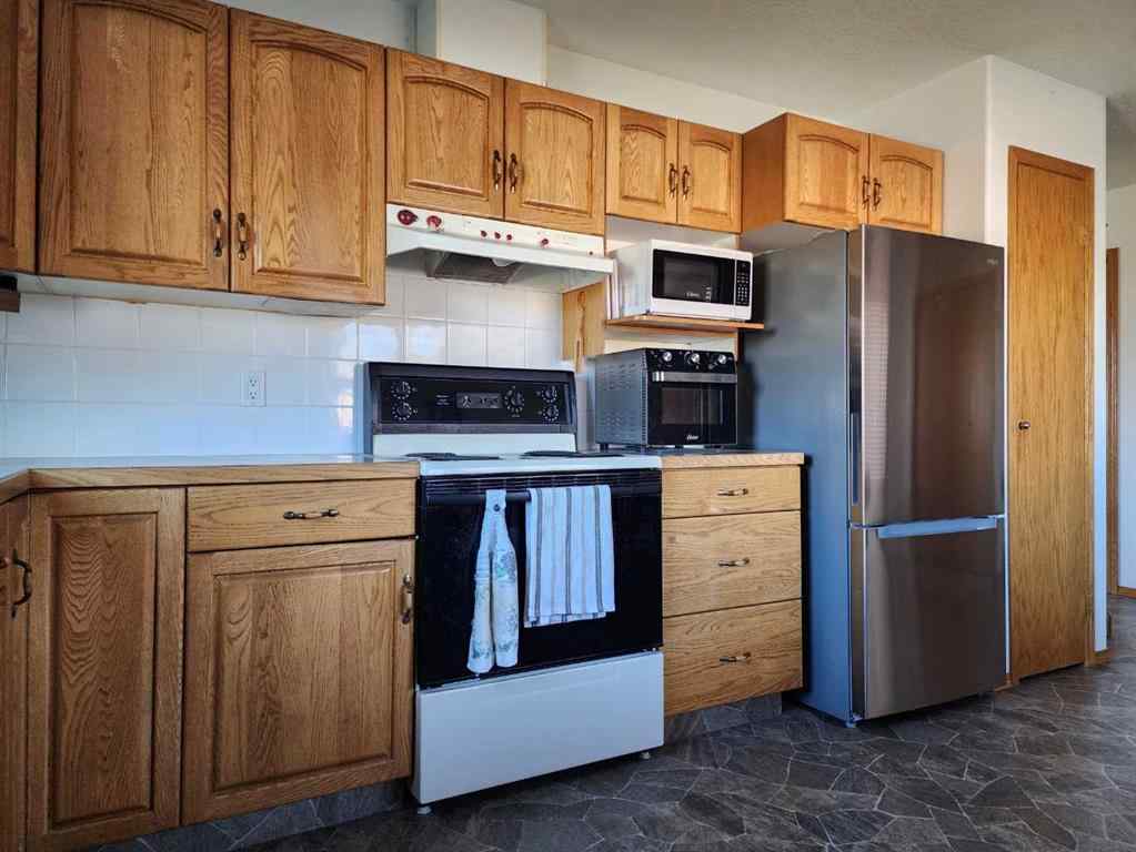 MLS® A2265028 - 5323 3 Street W in NONE Claresholm, Residential