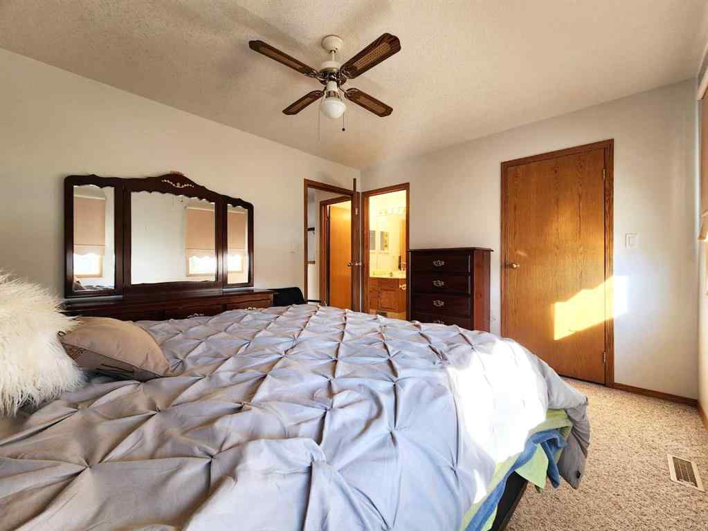 MLS® A2265028 - 5323 3 Street W in NONE Claresholm, Residential