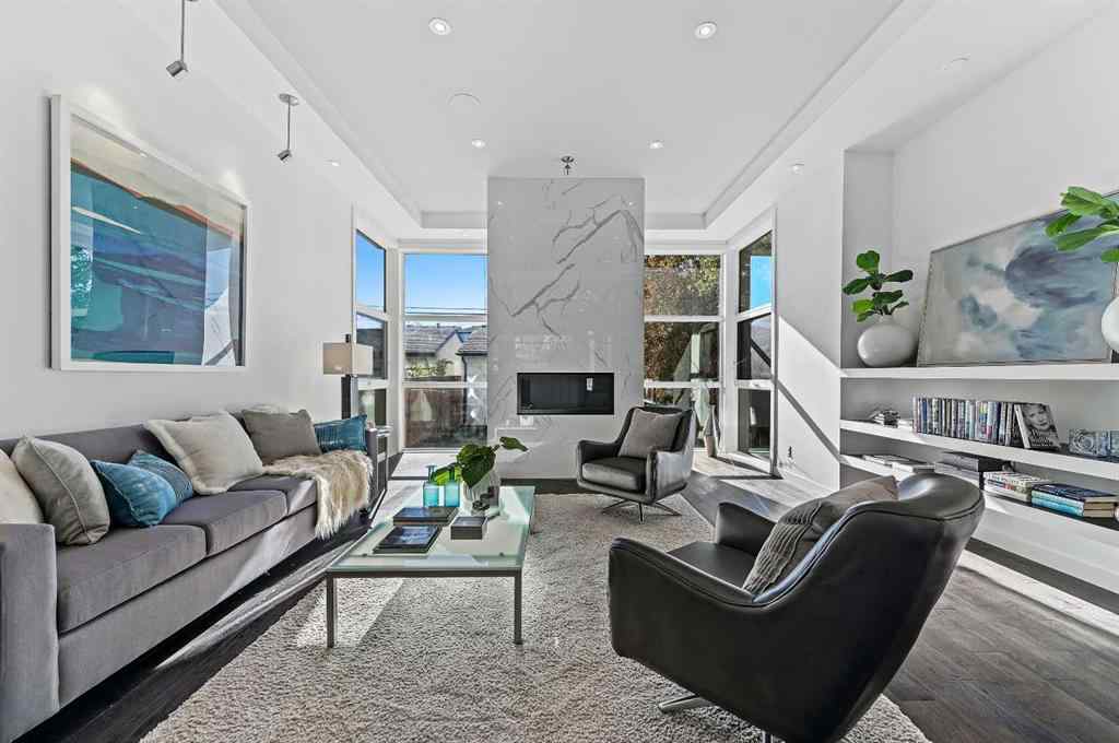 MLS® A2265031 - 2115 Bowness Road NW in West Hillhurst Calgary, Residential