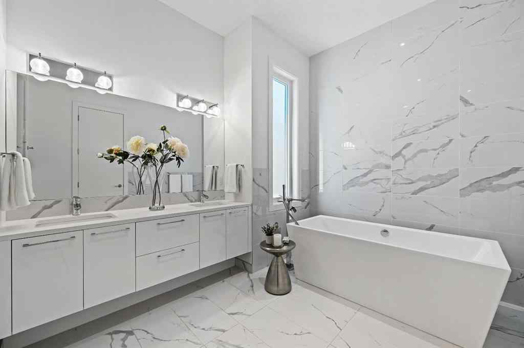 MLS® A2265031 - 2115 Bowness Road NW in West Hillhurst Calgary, Residential