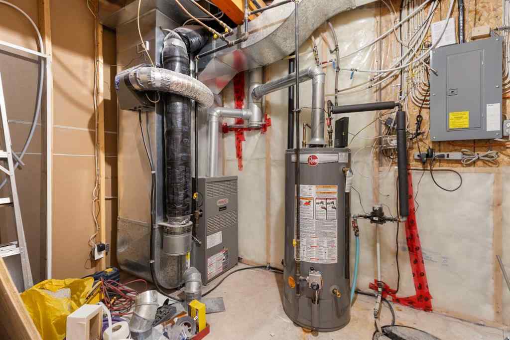 MLS® A2265038 - 3905 44A Avenue  in Drayton Valley Drayton Valley, Residential