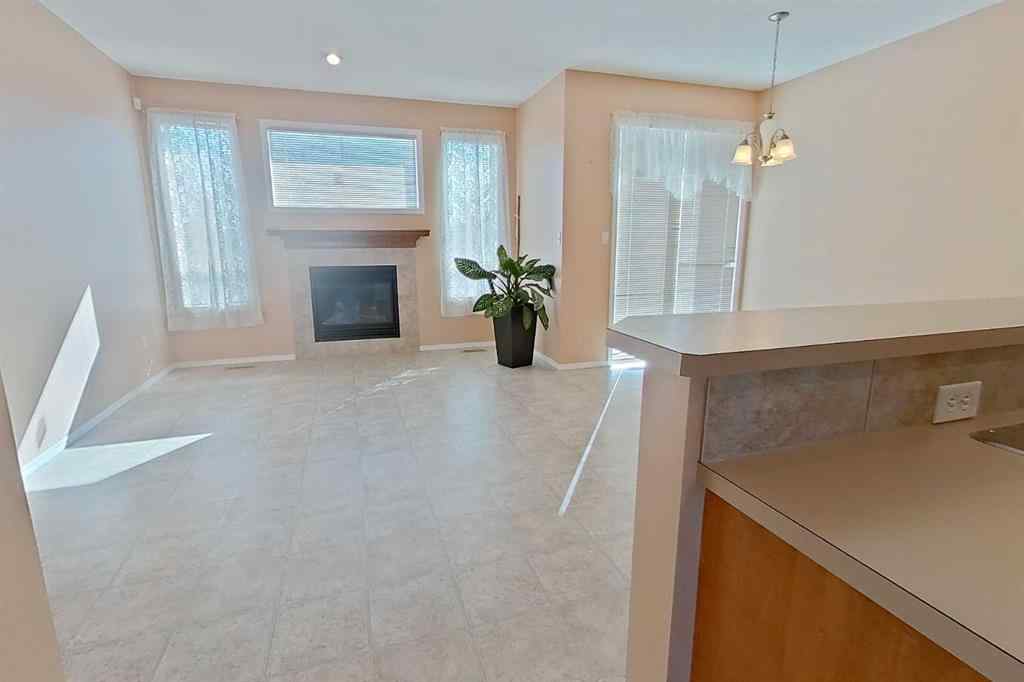 MLS® A2265039 - Unit #4 295 Blackfoot Road W in Indian Battle Heights Lethbridge, Residential