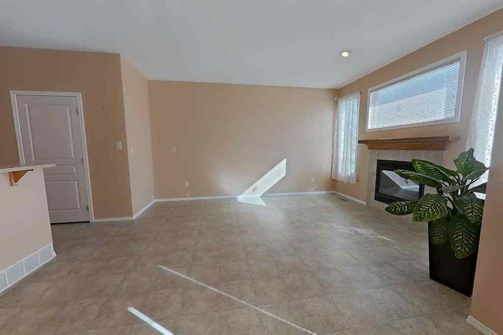 MLS® A2265039 - Unit #4 295 Blackfoot Road W in Indian Battle Heights Lethbridge, Residential