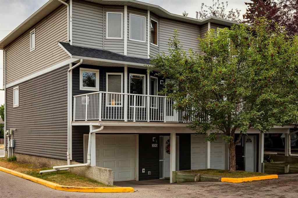 MLS® A2265042 - 396 Regal Park NE in Renfrew Calgary, Residential