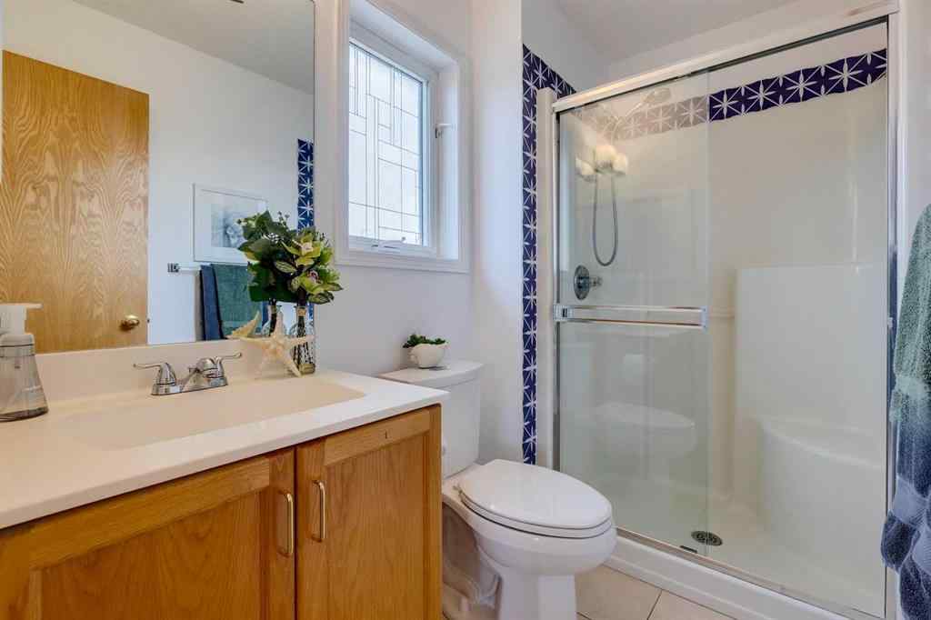 MLS® A2265042 - 396 Regal Park NE in Renfrew Calgary, Residential