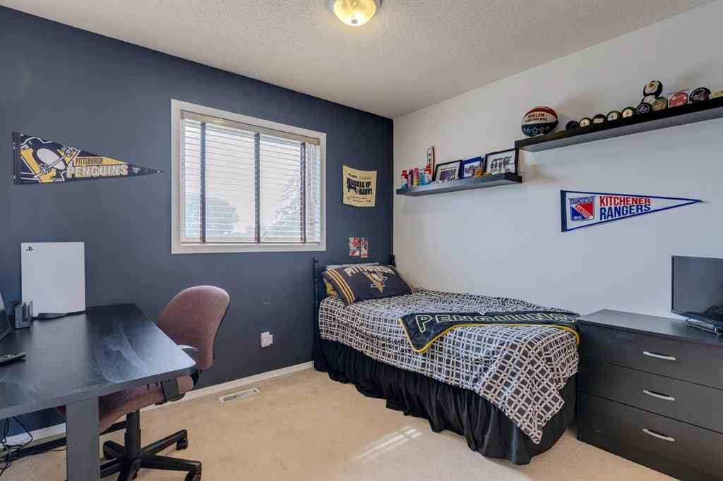 MLS® A2265042 - 396 Regal Park NE in Renfrew Calgary, Residential