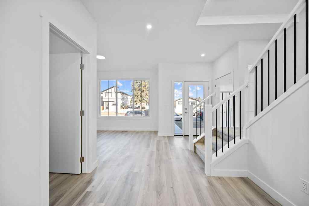 MLS® A2265043 - 2217 42 Street SE in Forest Lawn Calgary, Residential