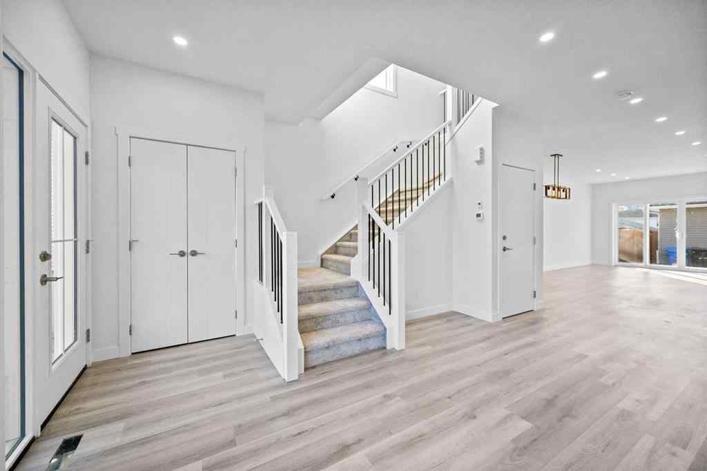 MLS® A2265043 - 2217 42 Street SE in Forest Lawn Calgary, Residential