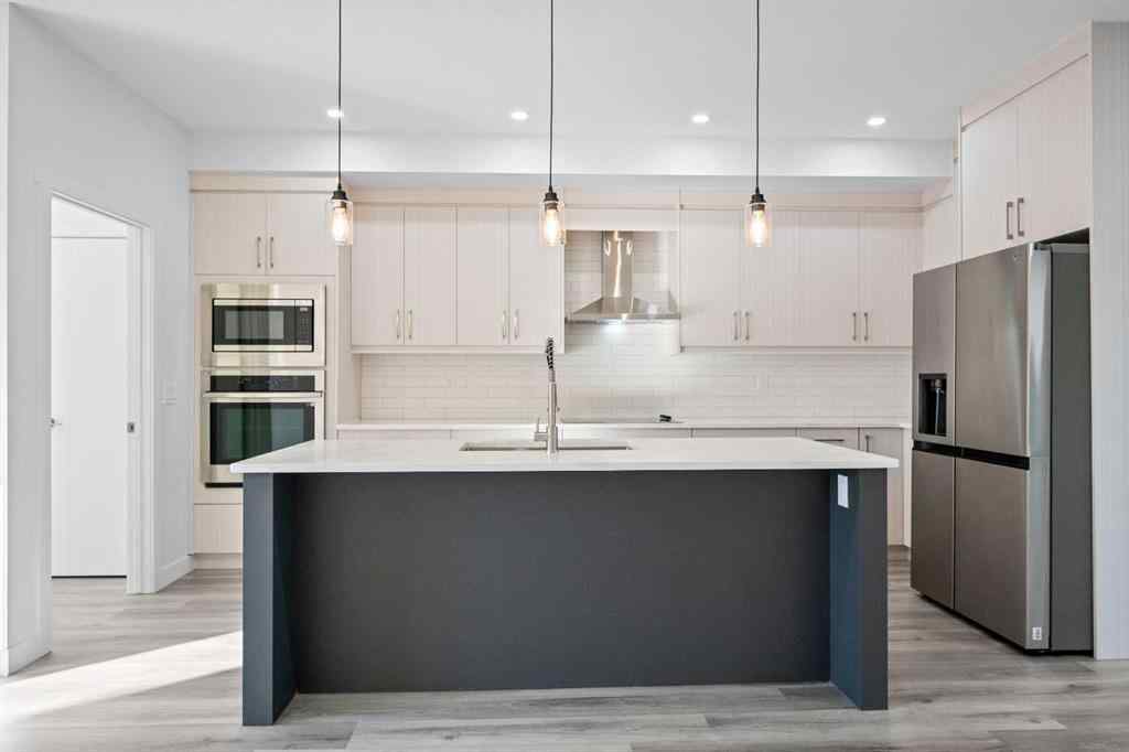 MLS® A2265043 - 2217 42 Street SE in Forest Lawn Calgary, Residential