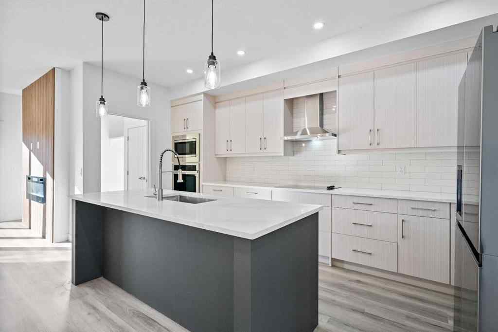 MLS® A2265043 - 2217 42 Street SE in Forest Lawn Calgary, Residential